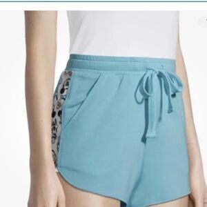 Disney’s Women’s Mickey Mouse Lounge Shorts Blue Size XL (16-18) NWT